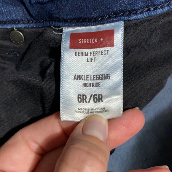 Express high rise ankle legging jeans - Picture 2 of 6